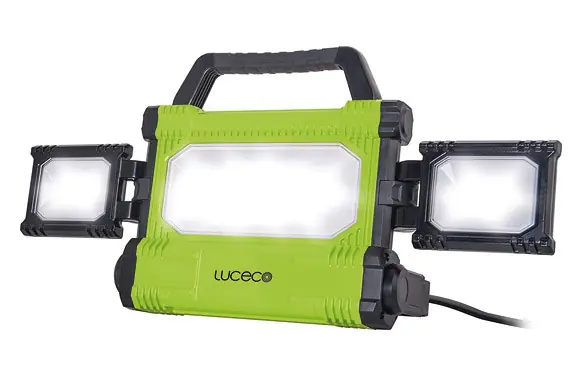 Stock Limitado PROYECTOR LED SLIM PORTÁTIL ORIENTABLE 5000LM 50W, NEGRO/VERDE 2M CABLE