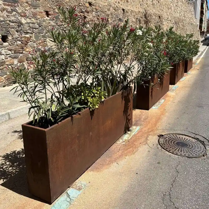 Jardineras de acero corten muro Lujoso